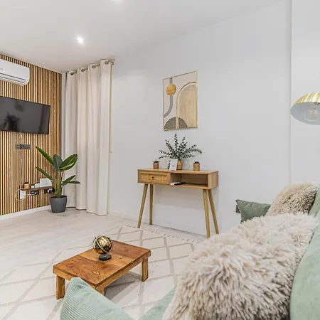 Luxury Duplex Plaza Del Pilar 아파트 *